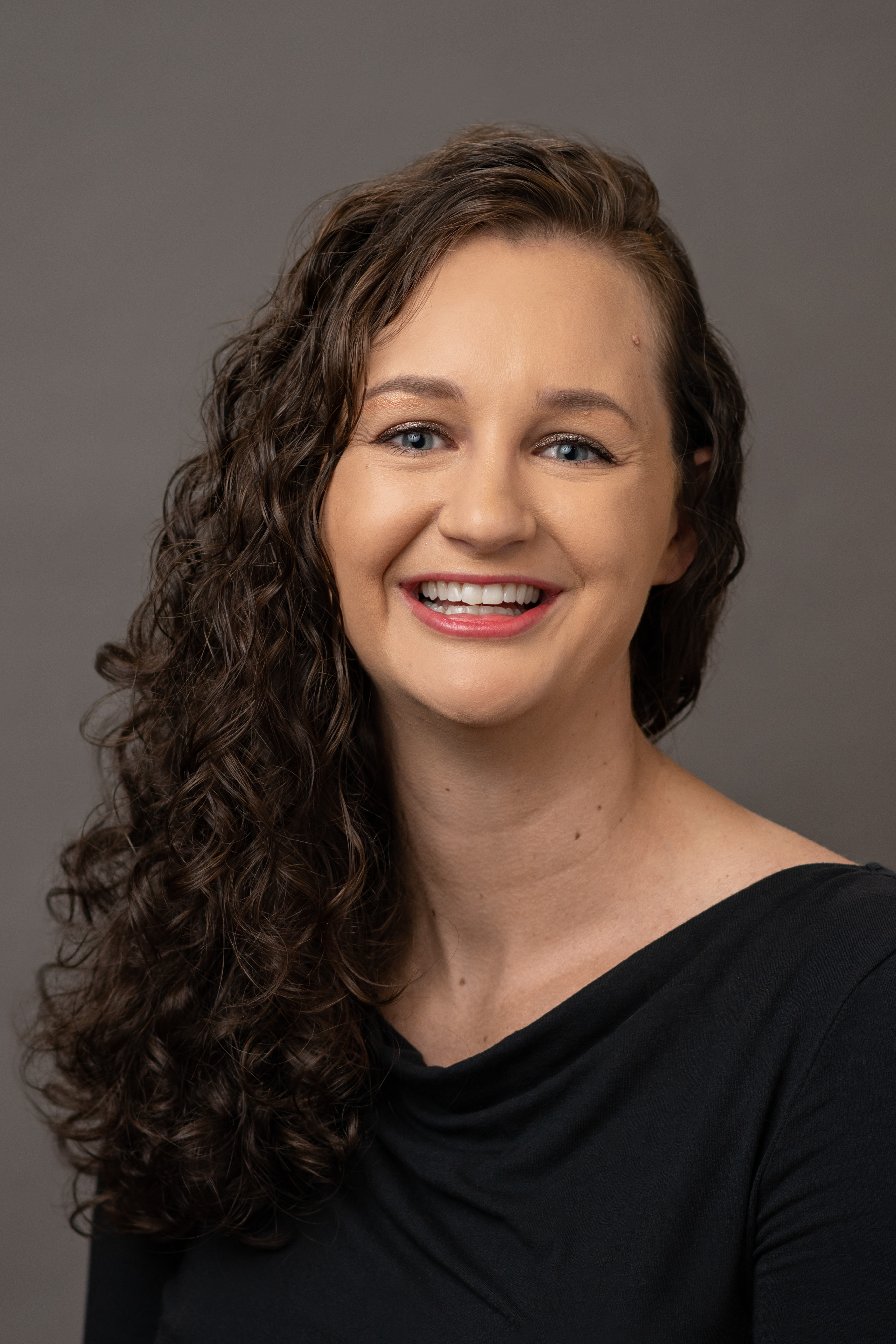 Nicole's headshot